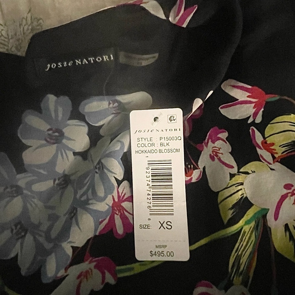 Josie Natori Hokkaido Blossom vintage 100% SILK Super soft! Size XS NWT - Picture 5 of 7